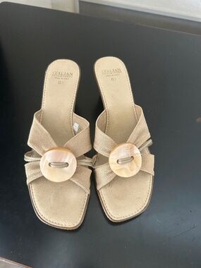 Italian Shoemakers Women’s Beige Elastic Sandals, Tortoise Shell -Style Buckle.